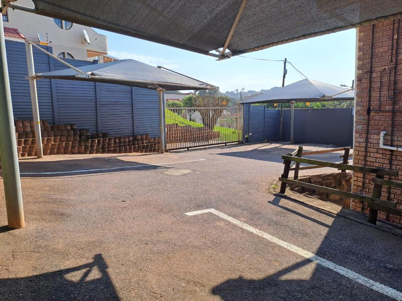 Beachfront Cabanas Amanzimtoti Eksteriør billede